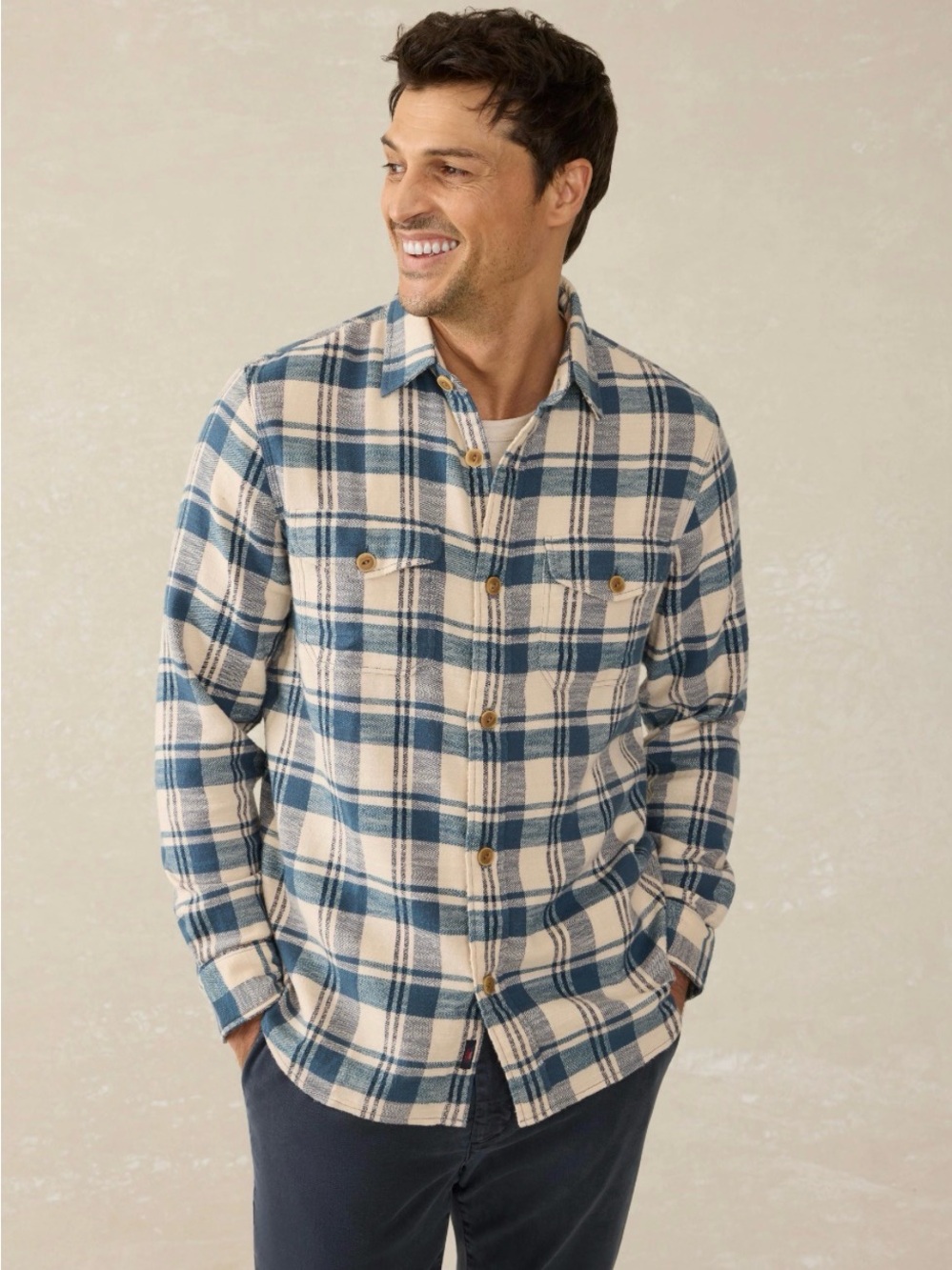 Men’s Faherty Mill Creek Overshirt Blue and Cream Plaid Size XL Long Sleeve